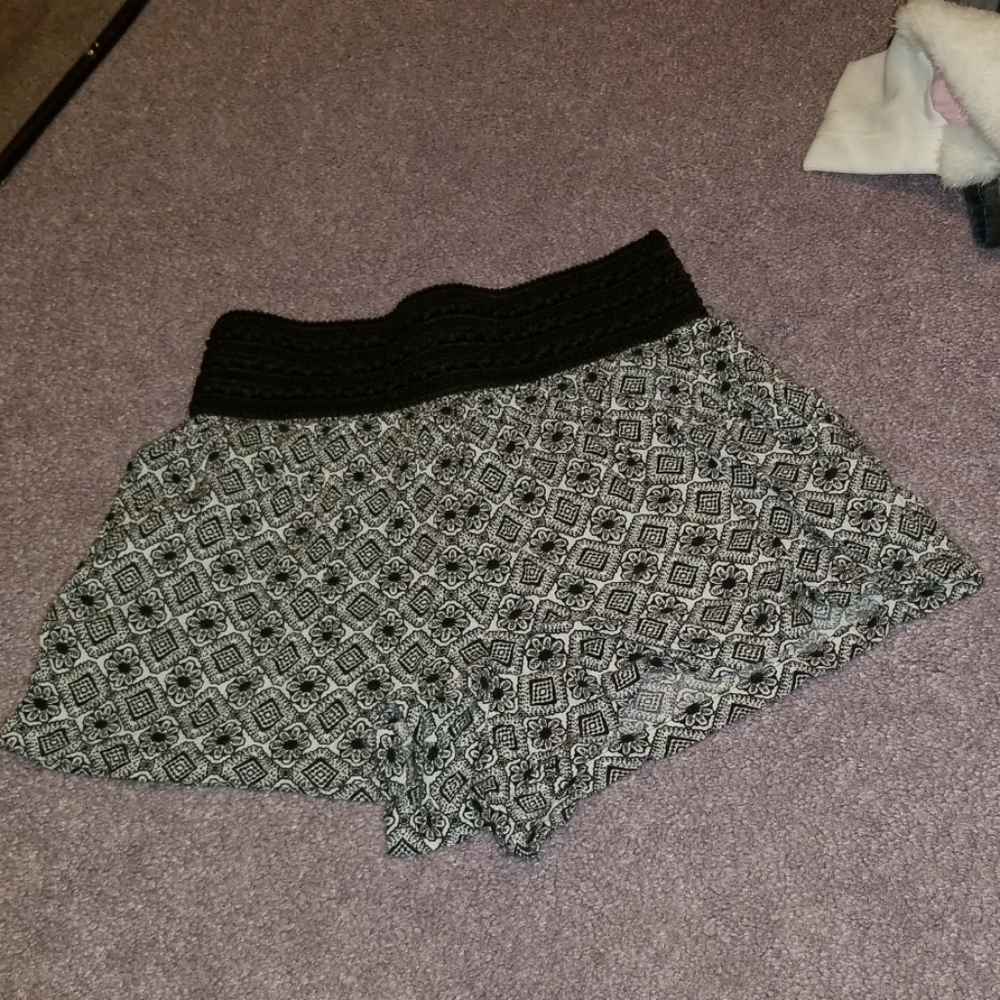 Joe B Floral Patterned Shorts